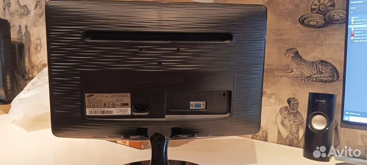 Монитор samsung