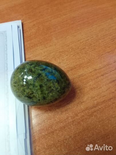 Яйцо из камня змеевик винтаж