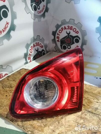 Фонарь внутренний правый Nissan Qashqai J10