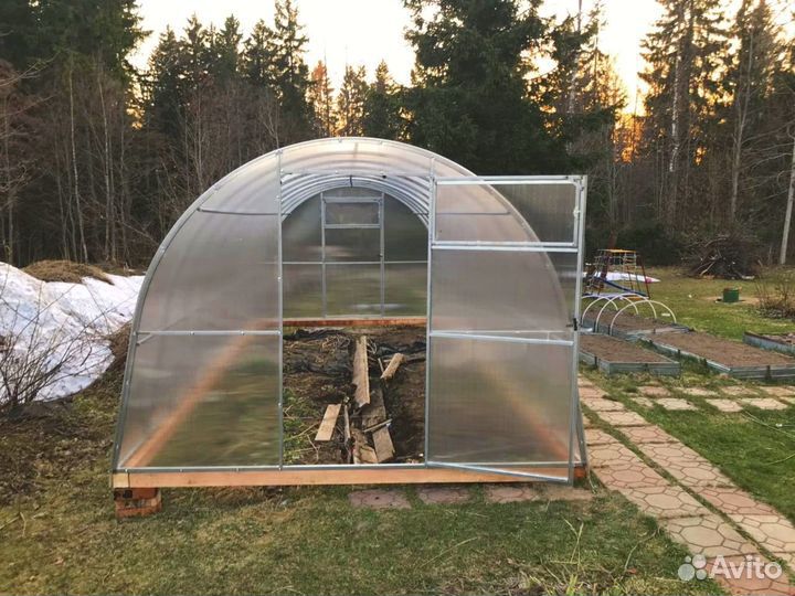 Теплица дачная