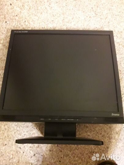 ЖК монитор 17