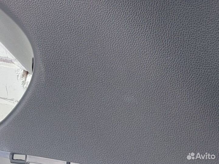 Накладка задней стойки правая Toyota Rav4 XA50