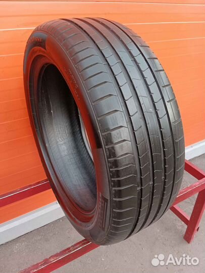 Pirelli P Zero PZ4 235/50 R20 104Y