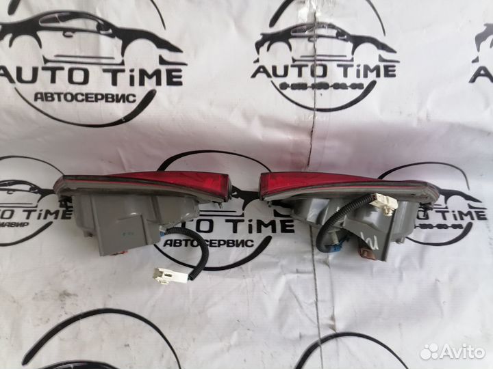 Задние фонари в крышку багажника lexus is