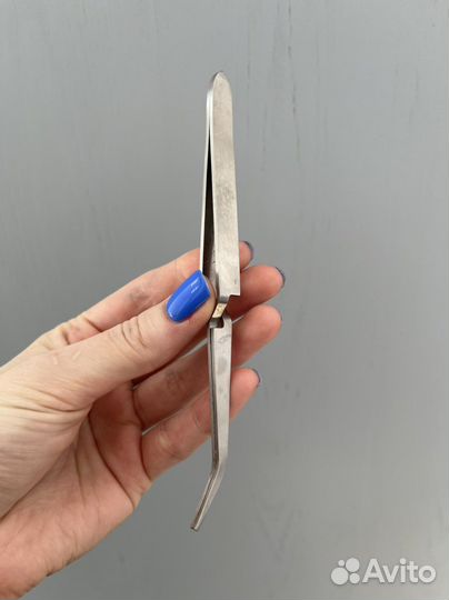 Пинцет для маникюра