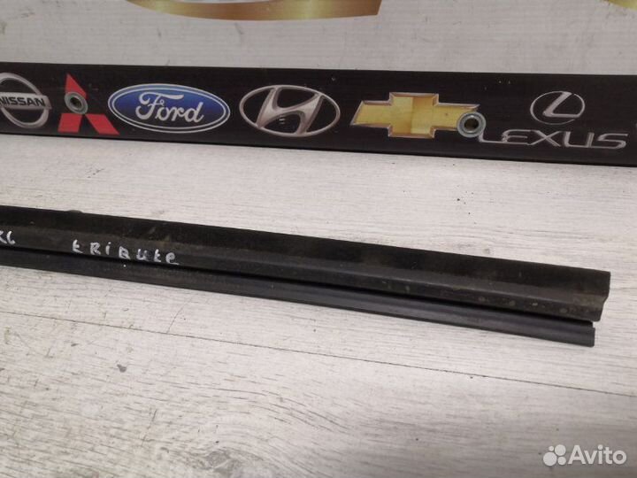 Молдинг стекла задний левый Mazda Tribute epew YF