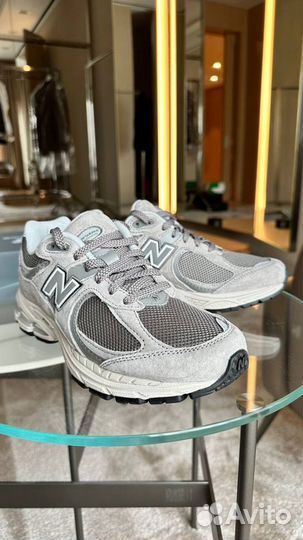 Кроссовки женские New balance 2002r