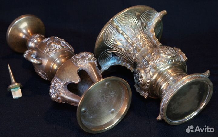 Антикварные японские бронзовые подсвечник и ваза