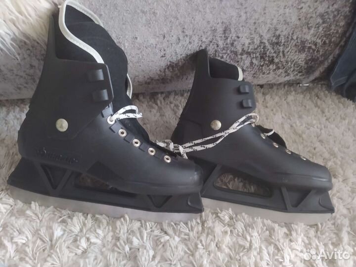 Коньки хоккейные