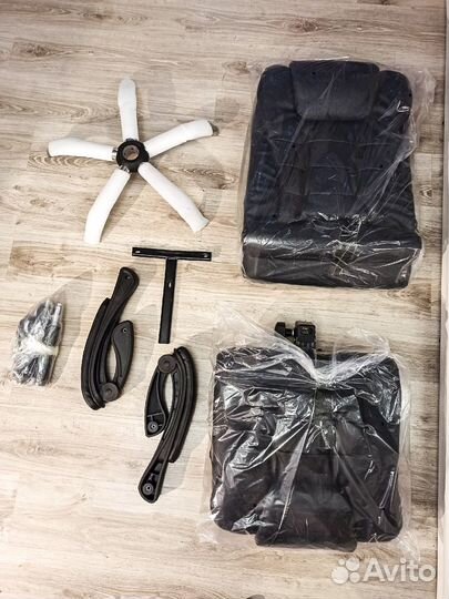 Компьютерное кресло новое, вибромассаж