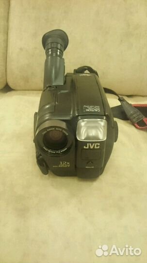 Видеокамера JVC-gr-ax68e
