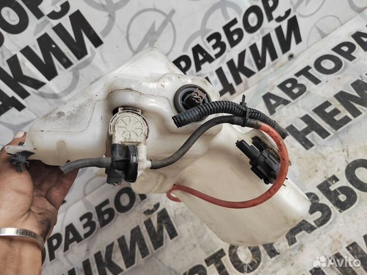 Бачок омывателя Nissan Murano 1 Z50