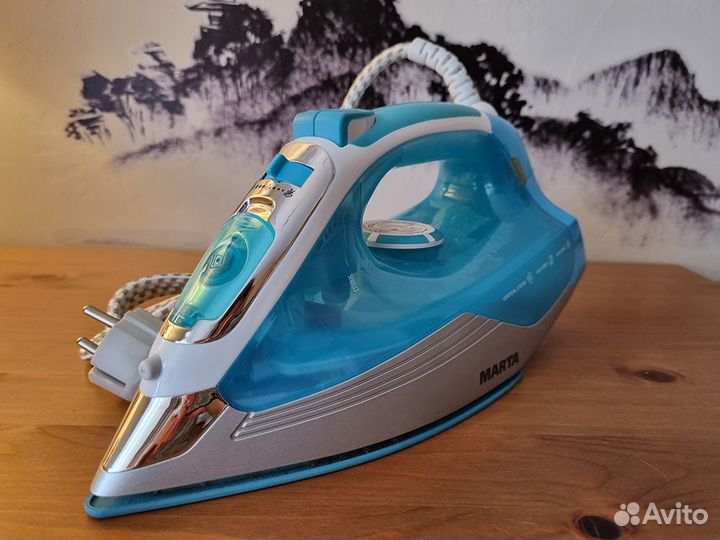 Голубой утюг Marta MT-1104 (ремонт или на запчасти