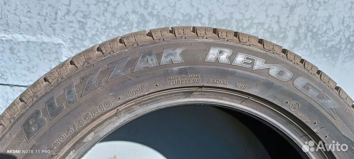 Bridgestone Blizzak Revo GZ 205/55 R16