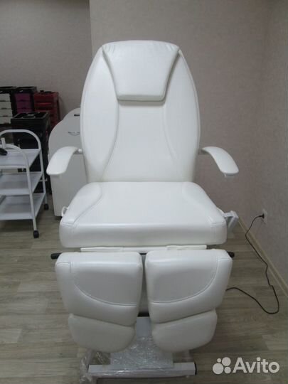 Педикюрное кресло Нега 5 электромотора в наличии