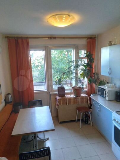 4-к. квартира, 86 м², 4/9 эт.