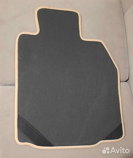 Автомобильные коврики ворсовые