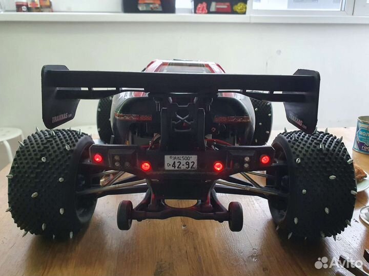 Р/У модель E-Revo 1/8 электро б/к