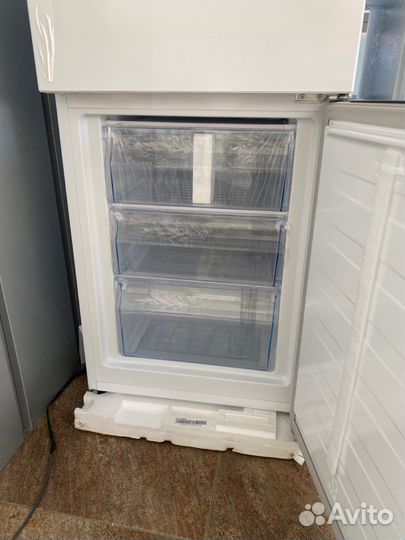 Холодильник Hisense. Новые. Гарантия