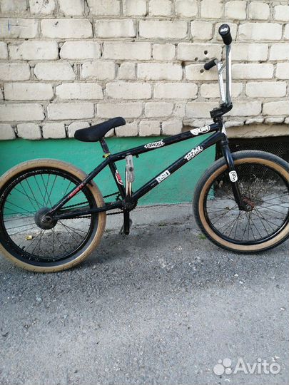 Трюковой велосипед BMX