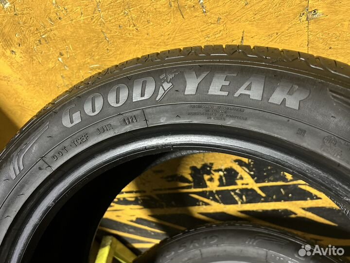 Goodyear EfficientGrip Performance SUV 225/55 R19