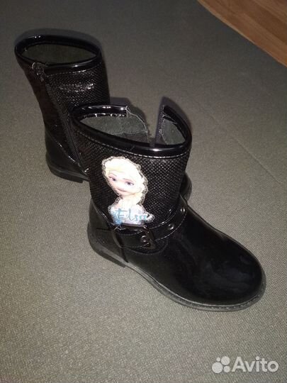 Продаю демисезонные сапоги (размер 25)