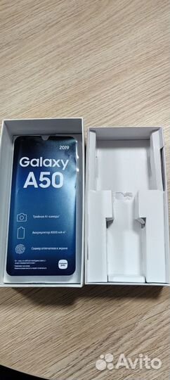 Samsung Galaxy A50, 4/64 ГБ