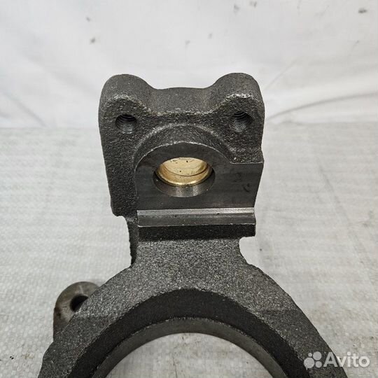 Кулак поворотный передний левый Газ Соболь 4Х4