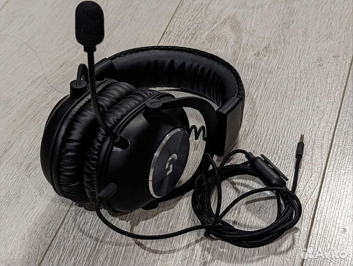 Игровые наушники гарнитура Logitech G Pro