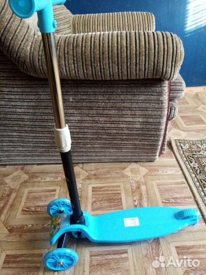 Самокат детский трехколесный новый