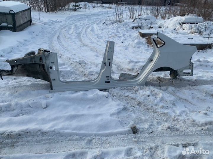 Боковина кузова Volkswagen Polo sedan (MK5) cfna