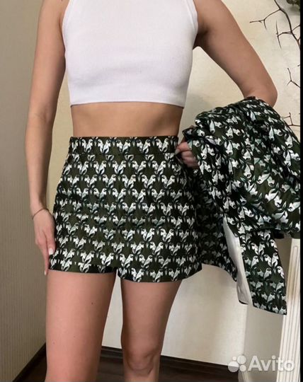 Костюм: пиджак и юбка-шорты Maje