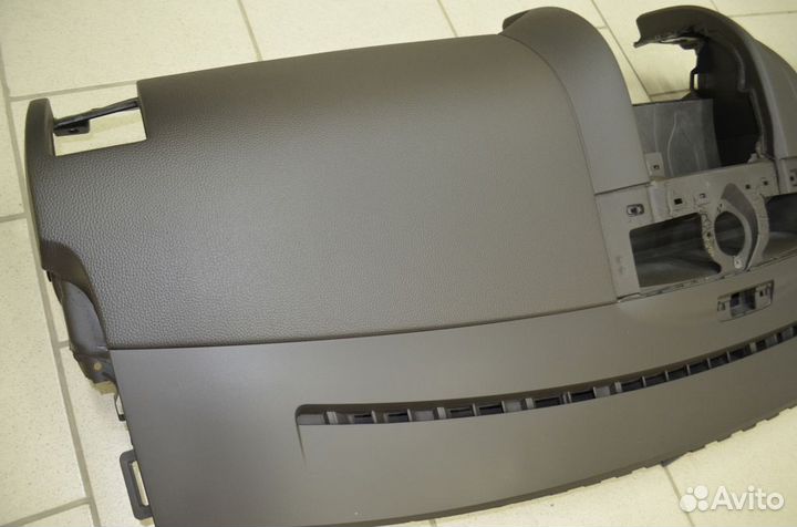 Торпедо панель приборов Туарег 1