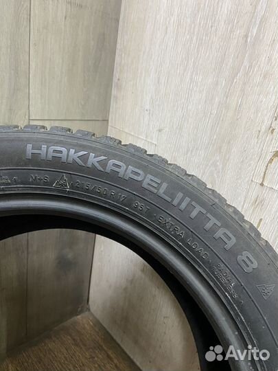 Nokian Tyres Hakkapeliitta 8 215/50 R17