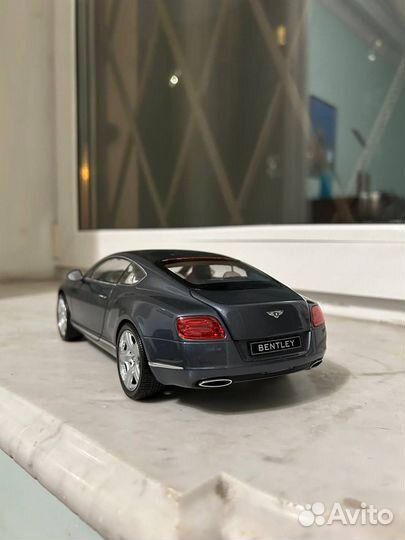 Bentley continental GT 1:18 minichamps