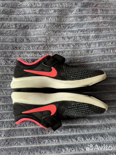 Кроссовки nike 30