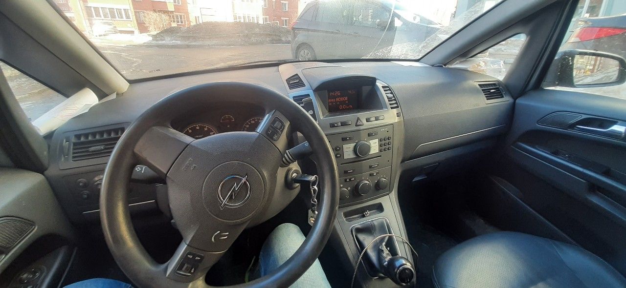Opel Zafira: фото владельца