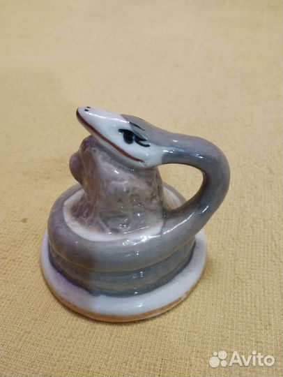 Змея фигурка