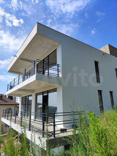 Дом 495 м² на участке 10 сот.