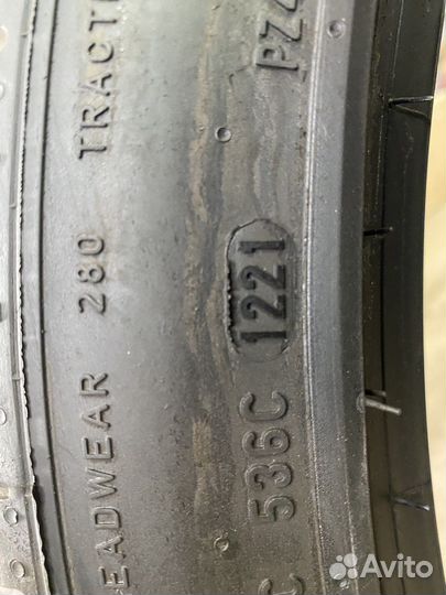 Pirelli P Zero 295/35 R21