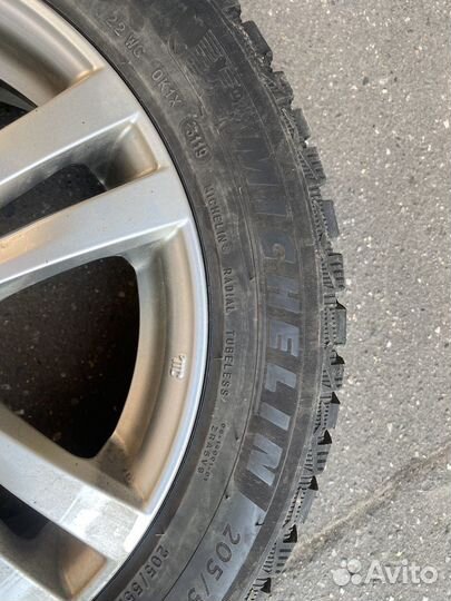 Michelin X-Ice North 4 205/55 R16 94T