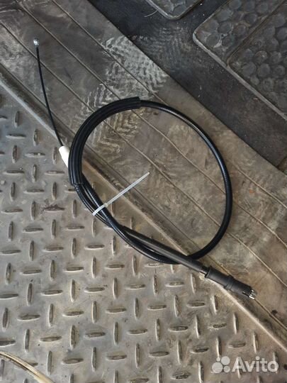 Трос ручника на мерседес 639