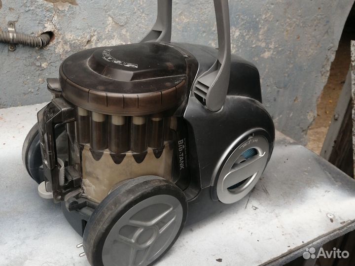 Пылесос lg Cyking 1600w V-K8162HTU