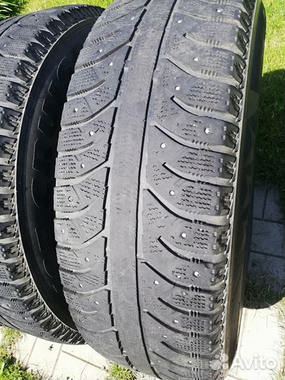 Bridgestone Ice Cruiser 7000 215/70 R16 100T