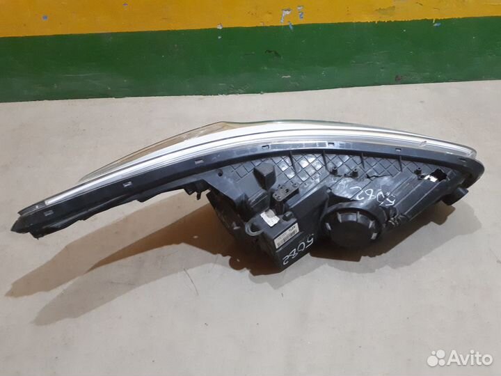 Фара передняя левая Kia Ceed