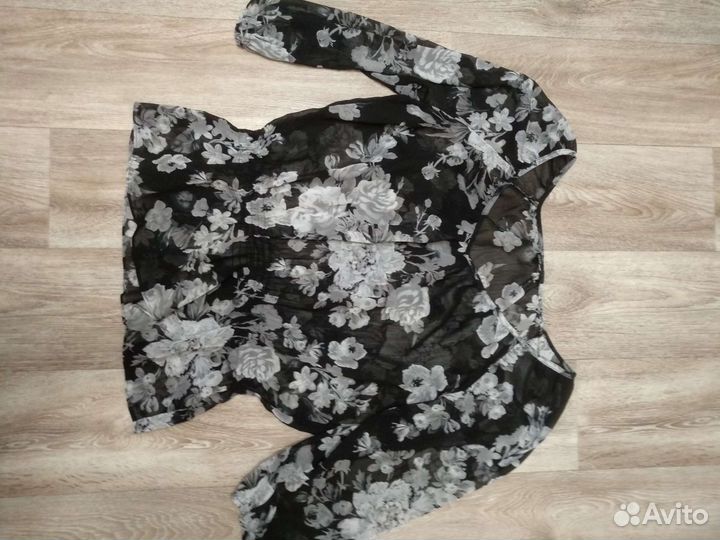 Пакет с женскими вещами