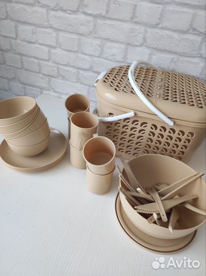 Набор посуды для пикника на 6 персон