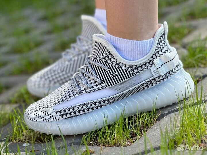 Кроссовки летние Adidas Yeezy 350