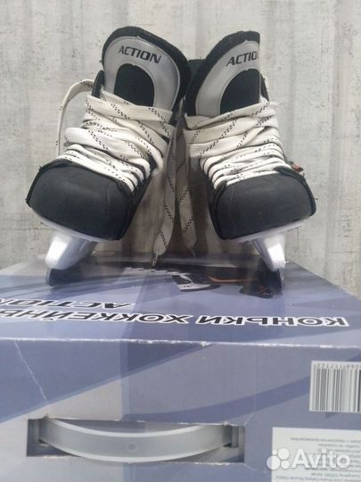 Коньки хоккейные