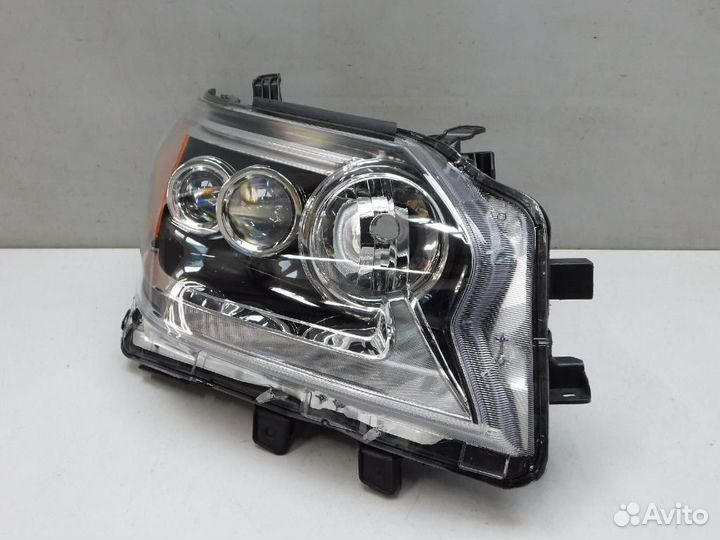 Фара правая Lexus GX460